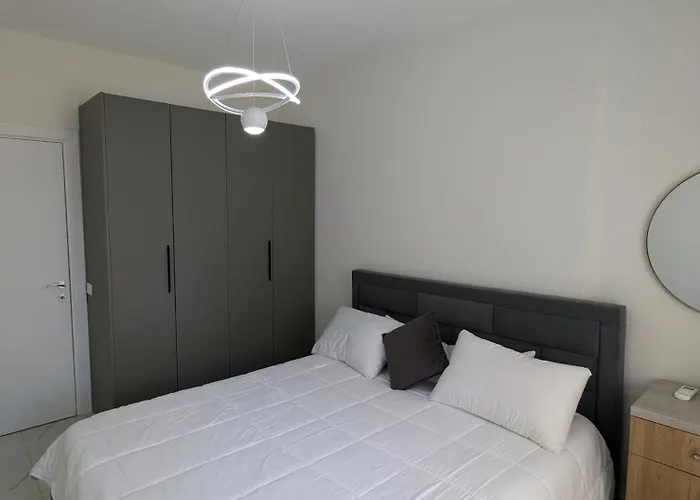 Mary's Qerret * Golem (Tirana)