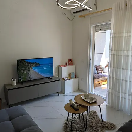 Mary's Qerret Apartament *